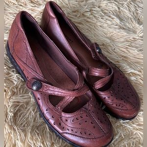 ROCKPORT Cobb Hill Collection Brown Flats